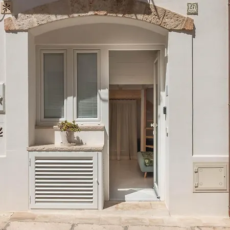 Mandorleolio Versomare * Polignano a Mare