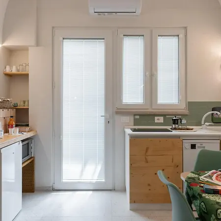 Mandorleolio Versomare Polignano a Mare