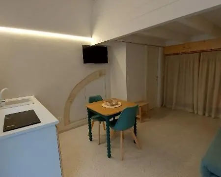 Holiday home Mandorleolio Versomare *