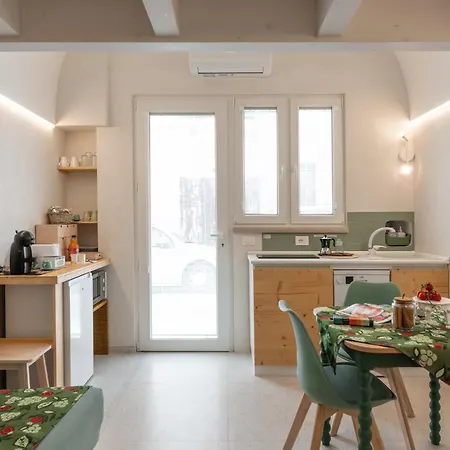 Mandorleolio Versomare Polignano a Mare