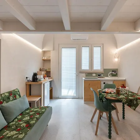 Сasa de vacaciones Mandorleolio Versomare *