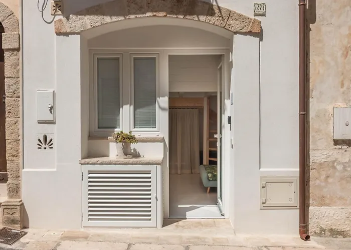 Mandorleolio Versomare * Polignano a Mare